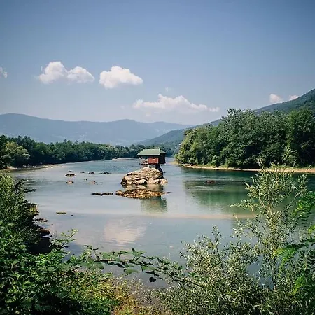 Niki I Lazo شقة *